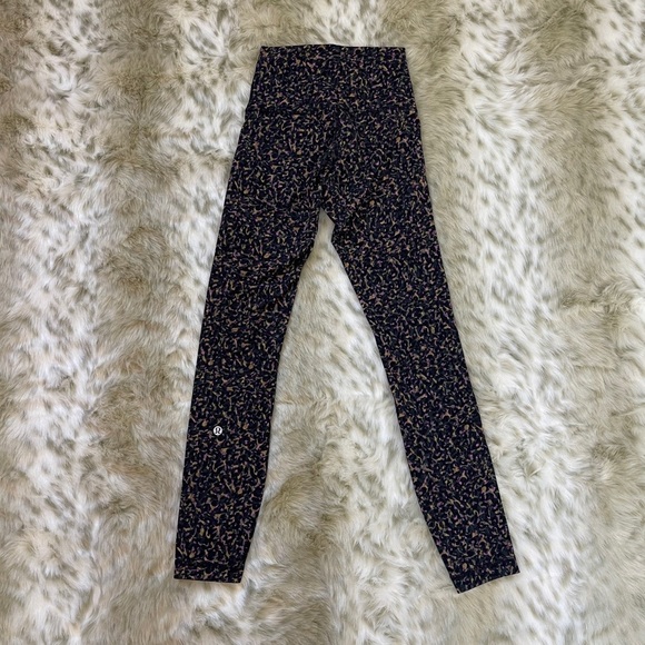 Lululemon Wunder Train High Rise Tight - Picture 9 of 9